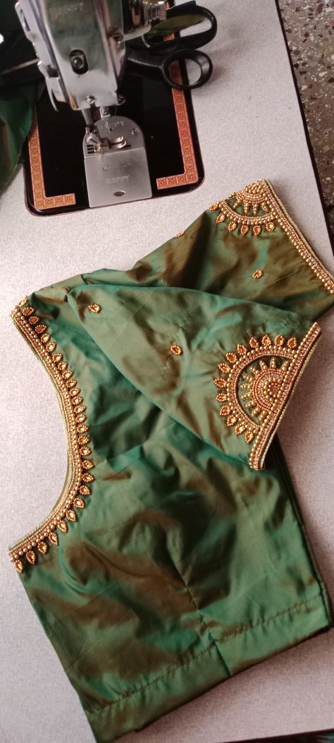 Simple Blouse Aari Work, Green Blouse Maggam Work Designs, Green Blouse Aari Work Designs, Simple Maggam Work Blouses Latest, Simple Maggam Work Designs, Simple Maggam Work Blouses, Aari Work Blouse Simple Design, Latest Fashion Blouse Designs, Work Blouse Designs Latest