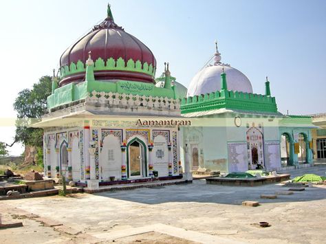 Nagaur  dargah museum Dargah Images, Mecca Mosque, Persian Art Painting, Gk Questions And Answers, India Images, Beautiful Names, Mosque Architecture, Gk Questions, Persian Art