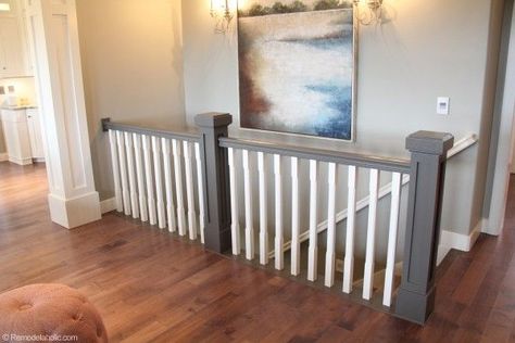 Grey and white hand rail, stairs Railing In Living Room, Top Of Stairs Railing Ideas, Stair Guardrail, Farmhouse Railing, Rail Stairs, Open Basement Stairs, Railing Wood, White Railing, Hall Door