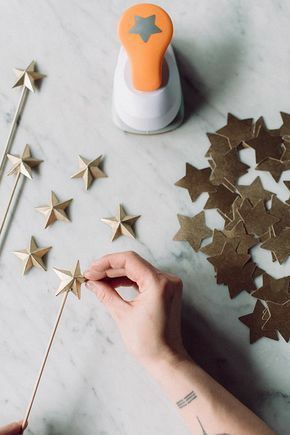 Deco Nouvel An, 3d Paper Star, Star Cake, Toppers Diy, Ramadan Decoration, Diy Cake Topper, 3d Star, Seni Origami, Navidad Diy