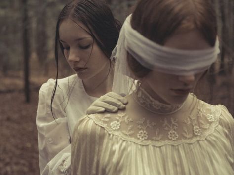 Era Victoria, Picnic At Hanging Rock, Women In White, Southern Gothic, White Dresses, Story Inspiration, 인물 사진, Gothic Fashion, Dark Aesthetic