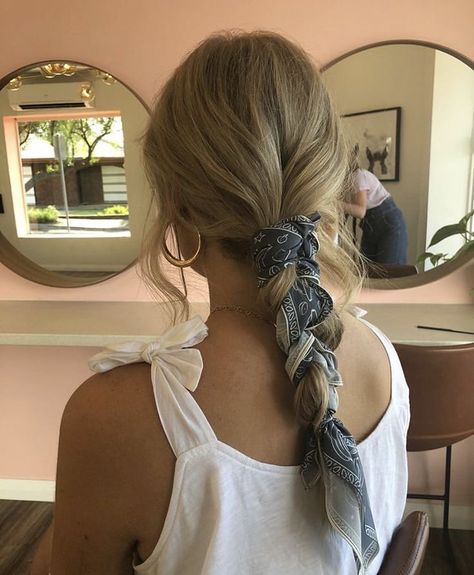 Low Side Braid, Pulled Back Hairstyles For Work, Hairstyles For All Hair Types, Kadeřnické Trendy, Vlasové Trendy, Peinados Fáciles Para Cabello Corto, Hair Stylies, Work Hairstyles, Sleek Hairstyles