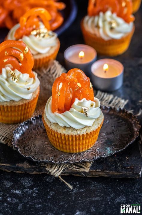 Divali Cakes Sweets, Modern Indian Desserts, Indian Fusion Cupcakes, Desi Fusion Desserts, Dholki Dessert, Diwali Cupcake Ideas, Fusion Cupcakes, Rasmalai Cupcakes, Indian Cupcakes