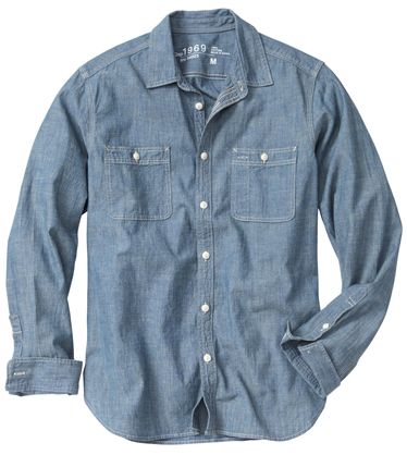 15 Chambray Shirts to Wear this Spring Denim Shirts For Men, Chambray Shirts, Levi Jean Jacket, Cool Shirts For Men, How To Fold Sleeves, Denim Shirt Men, Denim Shirts, Mens Fashion Fall, Levi’s 501