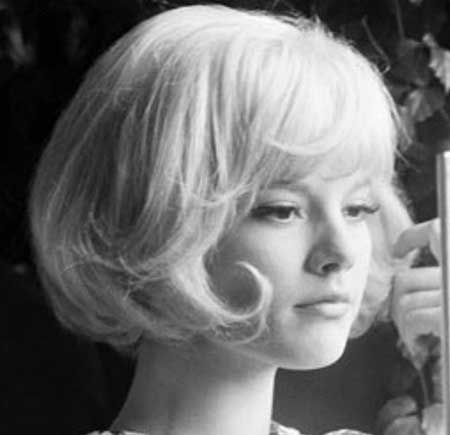 Vintage Hairstyles Short Hair, Vintage Short Haircuts, Vintage Bob Hairstyle, Vintage Short Hair, Vintage Haircuts, Vartan Sylvie, Dunner Wordend Haar, 60s Hair, Hair Blond