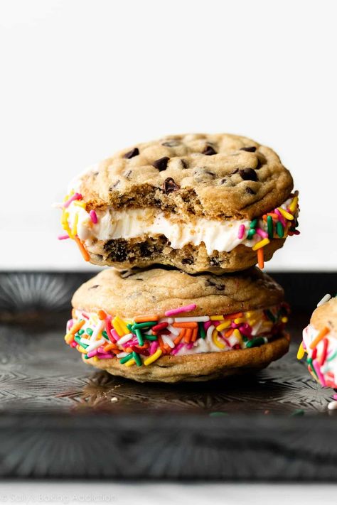 Easy Ice Cream Recipe Homemade, Cookie Ice Cream Sandwiches, Homemade Ice Cream Sandwiches, Cookie Ice Cream, Giant Chocolate Chip Cookie, Make Chocolate Chip Cookies, Chocolate Chip Cookies Ingredients, Ice Cream Cookie Sandwich, Sally's Baking