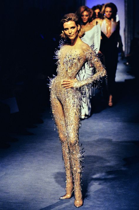 Mugler Spring 1998 Couture Collection | Vogue Mugler 90s, 1998 Couture, Extreme Fashion, 90s Runway Fashion, Runway Fashion Couture, Collection Couture, Iconic Dresses, Thierry Mugler, Ex Machina