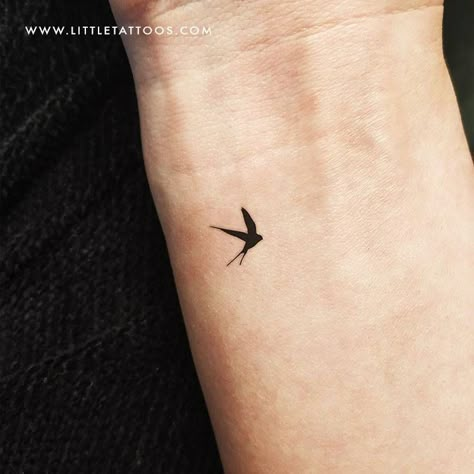 Small swallow temporary tattoo, get it here ► Small Swallow Tattoo, Tattoos Representing Family, Tattoo Swallow, Swallow Tattoos, Swallow Bird Tattoos, Parrot Tattoo, Tiny Bird Tattoos, Bird Tattoo Wrist, Wolf Tattoo Sleeve