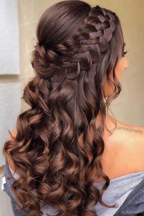 Quince Hair, Down Hairstyles For Long Hair, Sanggul Modern, Kadeřnické Trendy, Quinceanera Hairstyles, Quince Hairstyles, Prom Hairstyles For Long Hair, Christmas Hairstyles, Wedding Hairstyle