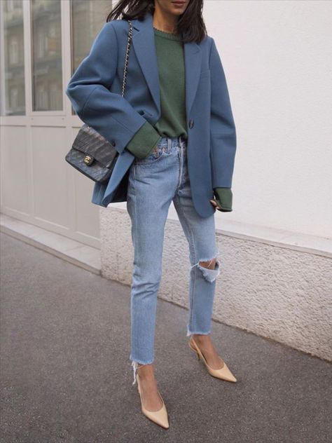 @pepamack, winter fashion, winter trends, winter style, outfit inspiration, cute outfit ideas, winter wardrobe, jackets, coats, pants, dresses, Instagram January Outfits, Peplum Tops, Denim On Denim, Look Retro, Mode Jeans, Looks Party, Nail Fashion, Winter Stil, Ideas Outfit