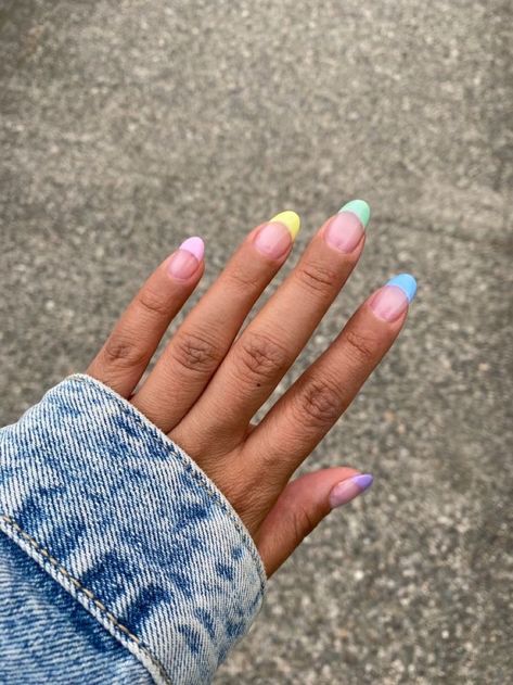 Easter Pastel French Tip Nails, Spring Tips Nails, Colorful Nails Acrylic Almond, Pastel French Nails Almond, Easter Nail Designs French Tips Pastel Colors, Short Almond Rainbow Nails, Almond Nails Colorful Tips, Rainbow Pastel French Tip Nails, Colourful Pastel Nails