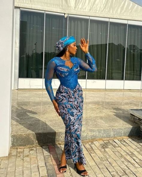 Beautiful and Best Ankara Gown Styles Idea. Wedding Dresses Nigeria, Ankara Long Gown Styles For Ladies, Ankara Wedding Styles, Long Ankara Dresses, Long Gown Styles, Simple Dress Styles, African Bridal Dress, Ankara Dress Designs, Ankara Long Gown