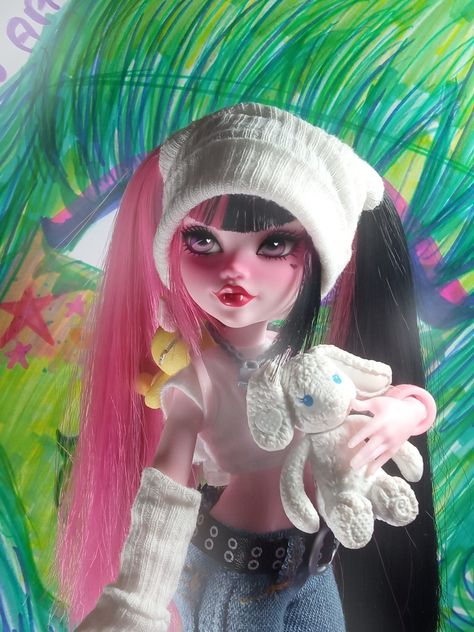 Toralei Restyle, Monster High Custom Clothes, Restyled Monster High Doll, Draculaura Doll Restyle, Monster High Doll Custom, Monster High Doll Restyle, Monster High G3 Restyle, Ooak Dolls Monster High, Custom Dolls Repaint