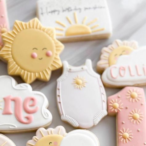 Sunshine Birthday Cakes, Sunshine Cookies, Happy Birthday Sunshine, Baby Girl Cookies, Sunshine First Birthday, First Birthday Cookies, Sunshine Birthday, Baby Cookies, Baby Girl Birthday