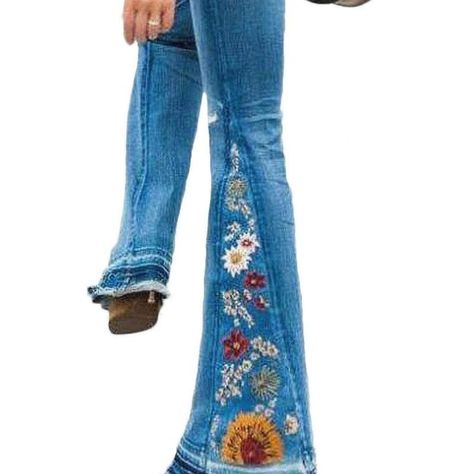 Behold The Marvel Of Fashion Engineering - These Wide Leg Denim Jeans Are The Perfect Blend Of Chic And Comfy! Intricately Embroidered With Blooming Flowers, They're Sure To Rock Any Occasion. Trust Us, Fashionistas, You Don't Wanna Miss Out On These! Made Of 70% Cotton And 30% Polyester. Funky Jeans, Denim Retro, Basic Blouses, Outwear Coat, Kleidung Diy, Floral Jeans, Bottom Jeans, Upcycle Jeans, Mode Chic