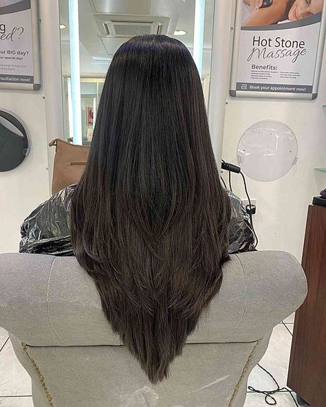 Summer Hairstyle Inspiration: V-Cut with Layers for Long Hair - Endless Possibilities V Hairstyles With Layers, Layered Hair V Shaped, V Cut Layered Hair, V Cut Hair With Layers, Hair Cut For Long Hair With Layers V Cut, V Haircut With Layers, Layered V Cut Hair, V Shape Haircut, Shaped Haircut