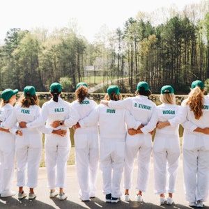 Country Club Uniform, Country Club Staff Uniforms, Golf Caddie Outfit, Caddy Shack Theme Party Outfits, Bar Golf Outfit, Golf Caddy Outfit, Country Club Outfits Women, Masters Caddy Costume, Country Club Birthday Party