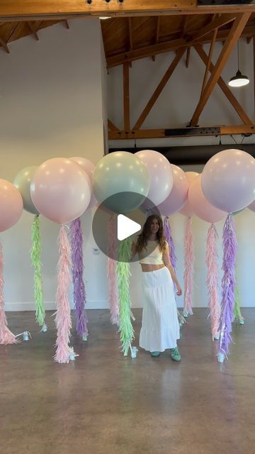 BalloonWorks LLC on Instagram: "1..2.. SKIP A FEW! These JUMBO balloons with CUSTOM tassels are a SHOWSTOPPER! Can you count how many we did?! #balloonworks #balloons #jumboballoons" Balloon With Fringe, Big Balloons With Tassels, Balloon Fringe, Balloon Tassel, Jumbo Balloons, Large Balloons, Big Balloons, Bounce House, Helium Balloons