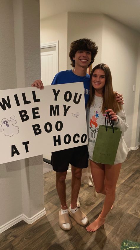 Hoco Proposal Ideas, Girl Ask Guy, Sadies Proposal, Cute Hoco Proposals, Homecoming Poster Ideas, Formal Proposals, Cute Promposals, Prom Posters, Homecoming Signs