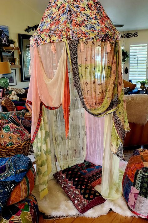 Dorm Canopy, Fairy Room Aesthetic, Meditation Tent, Bed Nooks, Boho Bed Canopy, Traditional Kids Bedroom, Hippie Bedroom Decor, Boho Tent, Boho Bed