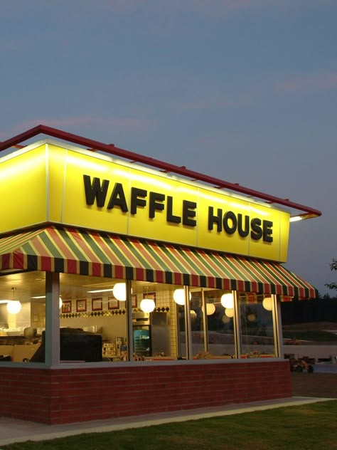 Waffle House Photoshoot, Waffle House Aesthetic, October Sketches, Narrative Illustration, La Aesthetic, Bloxburg Builds, Store Signage, Food Chains, Cloudy Weather