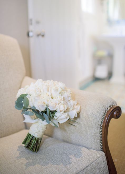 Classic white roses along with dusty silver dollar eucalyptus.  ©Willa Kveta Photography White Roses And Silver Dollar Eucalyptus Bouquet, Eucalyptus Bouquet, Silver Dollar Eucalyptus, Ivory Roses, White Bridal Bouquet, Silver Dollar, White Bouquet, Classic White, White Roses