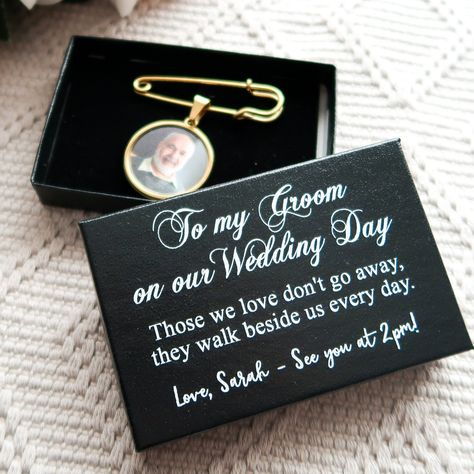 Looking for the most perfect Groom Gift for your wedding day? Our beautiful photo wedding lapel pin, in gold tones, will hold a precious place in your grooms heart as we can print his most favourite photo and place it inside the gold casing, along with the gold lapel pin. The perfect Custom Photo Gift for your Fiance.  𝐎𝐏𝐓𝐈𝐎𝐍𝐒 𝐀𝐕𝐀𝐈𝐋𝐀𝐁𝐋𝐄: 𝙋𝙃𝙊𝙏𝙊 𝙋𝙄𝙉 & 𝘾𝙃𝘼𝙍𝙈 : You will only receive a photo charm on a gold pin. 𝐍𝐎 𝐁𝐎𝐗 𝘾𝙃𝘼𝙍𝙈 & 𝘽𝙊𝙓 : You will only receive a ph Fathers Wedding Gift, Gifts To Give Your Husband On Your Wedding Day, Bride And Groom Party Ideas, Wedding Family Gifts, Present For Groom From Bride, Wedding Party Thank You Gifts, Gifts To The Groom From The Bride, Groom Day Of Wedding Gift, Wedding Surprises For Groom