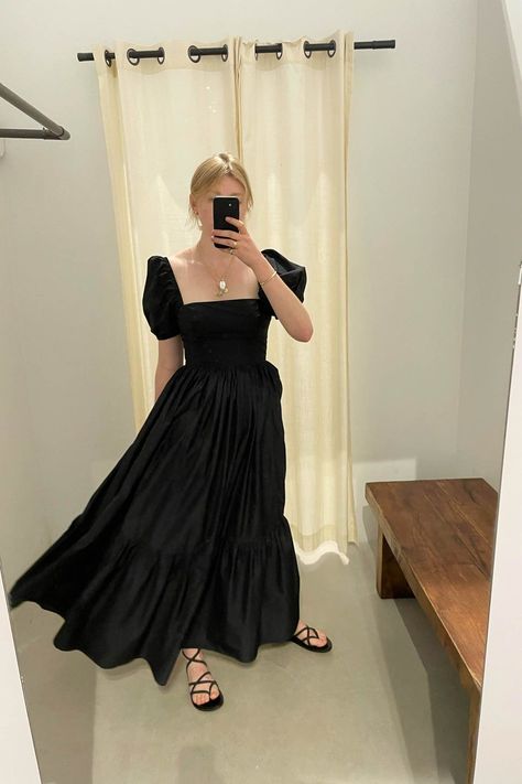 Peasant Dress Outfit, Satin Dress Aesthetic, Black Peasant Dress, Black Dress Aesthetic, Casual Midi Dress, Evening Party Dresses, Picnic Dress, Outfit Chic, Black Satin Dress