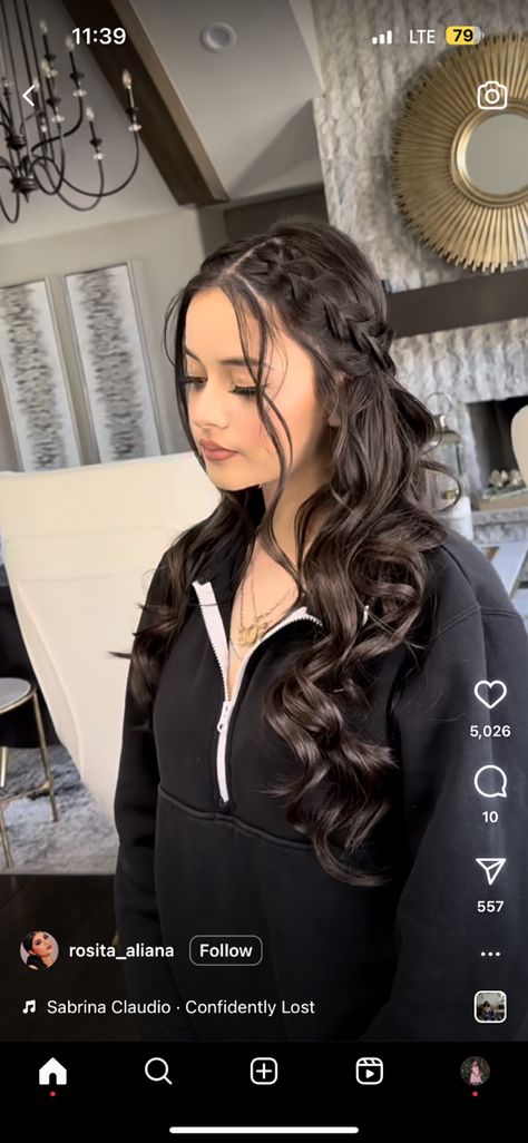 Hair Styles For Quinceañera Curly Hair, Quince Hairstyles With Curtain Bangs, Simple Hairstyles For Damas, Hairstyles For Medium Length Hair Quince Guest, Hairstyles To Attend A Wedding, Quinceanera Sister Hairstyles, Half Up Half Down Hair Mexican, Pretty Bun Hairstyles For Prom, Half Up Have Down Hairstyles Prom