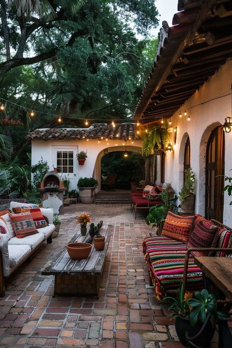 15 Tips to Achieve the Perfect Mexican Farmhouse Decor – Everyday Inspo Mexican Style Hacienda Homes, Mexican Style Backyard Ideas, Vintage Hacienda Decor, Spanish Front Porch Ideas, Mexico House Exterior Hacienda Style, Outdoor Hacienda Patio, Pueblo House Exterior, Mexican Home Style, Cozy Mexican Home