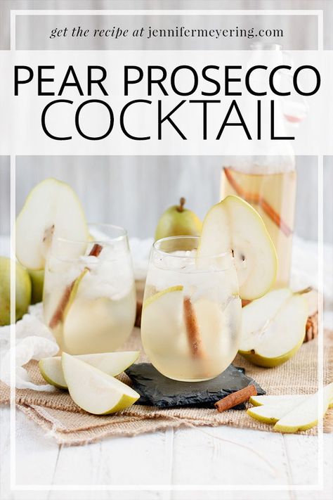 Flavored Simple Syrup, Pear Cocktails, Cocktail Vodka, Pear Vodka, Prosecco Cocktails, Boozy Drinks, Fancy Drinks, Fall Cocktails, Cocktail Drinks Recipes