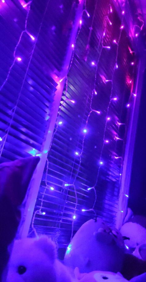 Curtain Lights Bedroom Ideas, Shinsou Aesthetic, Curtain Lights Bedroom, Lights Bedroom Ideas, String Lights Bedroom, Lights Curtains, Purple Curtain, Purple String Lights, Star Aesthetic