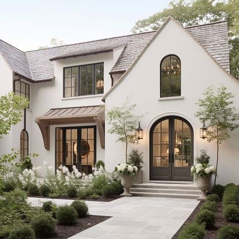 Cottage Modern Farmhouse, Modern Tudor Farmhouse, Small New House, Plastered House Exterior, White Traditional Home Exterior, Elegant Farmhouse Exterior, Modern Organic Cottage Style, European Transitional Exterior, Exterior Home Styles Architecture