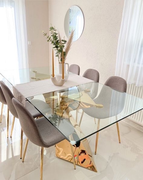 Clear Dining Table Decor, Glass Dining Room Table Decor, Flat Essentials, Dinning Room Decor Ideas, Glass Dining Table Decor, Aesthetic Dining Room, Glass Dinning Table, Organic Dining Room, Dining Room Glam