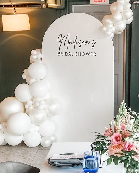 Finally got to work with @poppiesflowercart on this beautiful setup for todays Bridal Shower 🤍💍 Venue: @osteriacrescendo Easy Bridal Shower Backdrop Ideas, Bride To Be Balloon Arch, Bridal Shower Floral Backdrop, Bridal Shower Ideas Backdrop, Bridal Shower Balloon Arch, Bridal Shower Photo Backdrop, Bridal Shower Venues, Pearl Bridal Shower, Bridal Backdrops