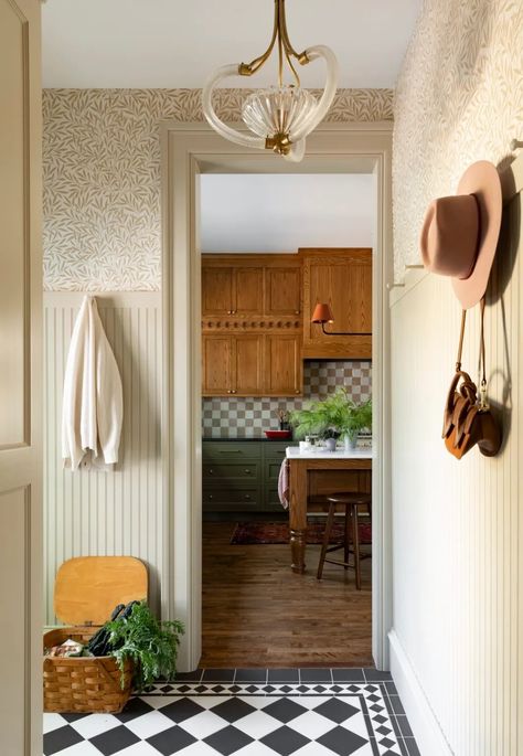 Cottage Kitchen Ideas, Vintage Pink Bathroom, Cozy Cottage Kitchen, Mudroom Makeover, Upper Kitchen Cabinets, Bed & Breakfast, Kitchen Design Plans, Entry Way, Cottage Kitchen