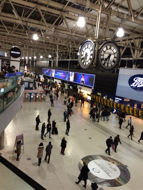 Waterloo Train Station Waterloo Station, Train Station, Net Worth, Times Square, United Kingdom, The Unit, Train, London, Travel