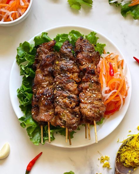 Lemongrass BBQ Beef Skewers — Pete Eats Cambodian Beef Stick Recipe, Roasted Recipes, Bbq Chicken Marinade, Travel Cambodia, Cambodian Food, River Retreat, Khmer Food, Beef Skewers, Beef Sticks