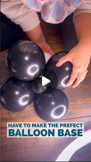 Balloon Stand With Number, How To Make Number Balloon Stand, Diy Balloon Bouquet Tutorials, Balloon Quad, How To Make A Balloon Tower, How To Make A Balloon Stand, Balloon Column Tutorial, Balloon Stands Columns, How To Make A Balloon Column