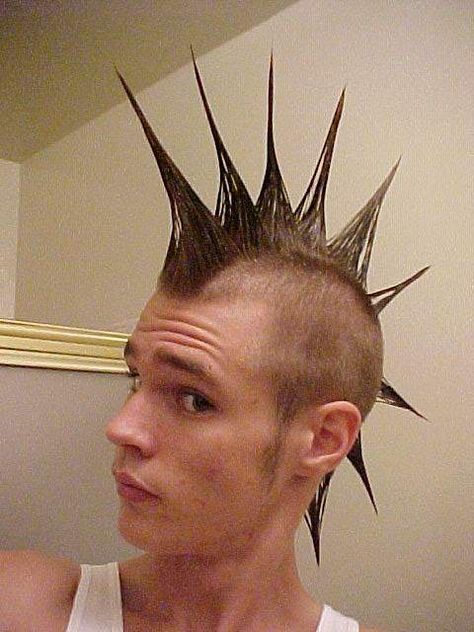 Black Beard Styles, Punk Mohawk, Mohawk Hairstyle, Mens Modern Hairstyles, Ugly Hair, Hair Doos, Cultura Punk, Mohawk Hairstyles Men