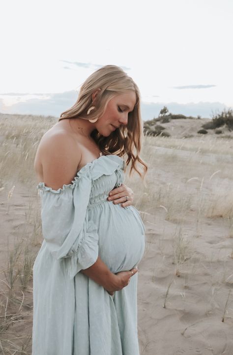 Maternity Dresses Boho, Fitted Maternity Dresses Photography, Sage Maternity Dress Photography, Maternity Picture Dress, Maternity Photography Dress Ideas, Amazon Maternity Photoshoot Dresses, Flowy Maternity Dress Photo Shoot, Fall Maternity Outfits For Photoshoot, Maternity Outfits For Photoshoot