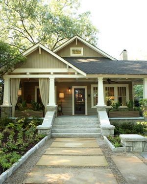 Craftsman Style Bungalow, Craftsman Bungalow, Bungalow Homes, Craftsman Exterior, Casa Country, Casas Coloniales, Craftsman Style Home, Bungalow Style, Craftsman Style Homes