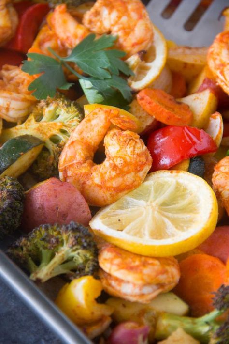 Sheet-Pan Roasted Shrimp and Vegetables | Say GraceFacebookGoogle+InstagramPinterestTwitterYouTube Courgette Soup, Oven Vegetables, Roasted Vegetables Oven, Fit Foods, Shrimp And Vegetables, Sheet Pan Suppers, Roasted Shrimp, Pan Meals, Post Workout Food