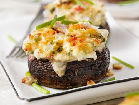 Crab Stuffed Portobello Mushrooms, Portobello Recipes, Baked Stuffed Mushrooms, Mushroom Bites, Artichoke Stuffed, Portobello Mushroom Recipes, Crab Stuffed Mushrooms, Baked Mushrooms, Stuffed Mushroom