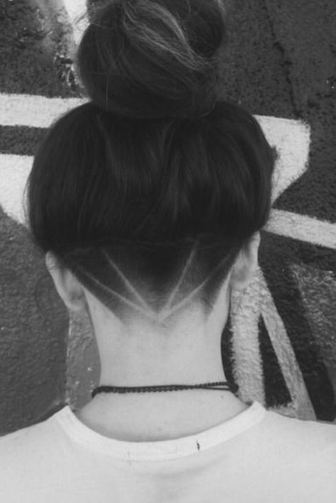 A subtle yet powerful girly undercut design Undercut Hair Designs, Undercut Hairstyles Women, Undercut Long Hair, Undercut Designs, Shaved Hair Designs, Edgy Pixie, Undercut Women, Hair Tattoos, Pixie Haircuts