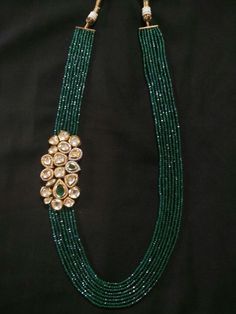 Ram Parivar, Pearl Neck, Tiffany Jewelry, India Jewelry, Jewellery Shop, Emerald Necklace, Indian Traditional, Jewelry Design Necklace, Classic Jewelry