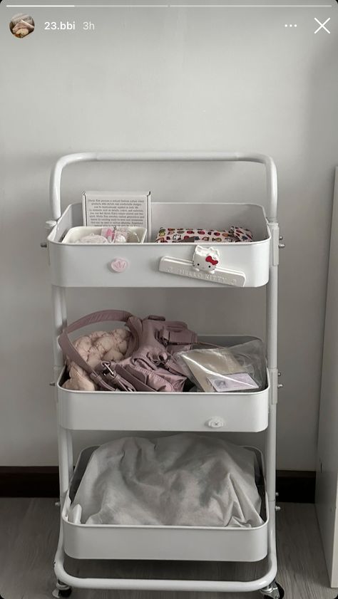 Ikea Cart Ideas, Ikea Cart, Ikea Shelves, Deco Bedroom, Image Swag, Room Redesign, Simple Room, Room Desk, Room Goals