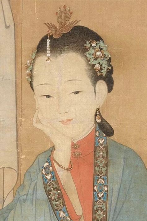 Hair ornaments, earrings, bangles, and clothing of noble ladies of the Qing Dynasty (1636 — 1912) in the painting "Beautiful Ladies" (仕女图), by an artist of the Qing Dynasty, now preserved in the Nelson-Atkins Museum of Art. Historical Chinese Clothing, Qing Dynasty Painting, Qing Dynasty Fashion, Qing Dynasty Art, Chinese Dynasty, Chinese Folk Art, Medieval Ages, Asian Inspiration, Character And Setting