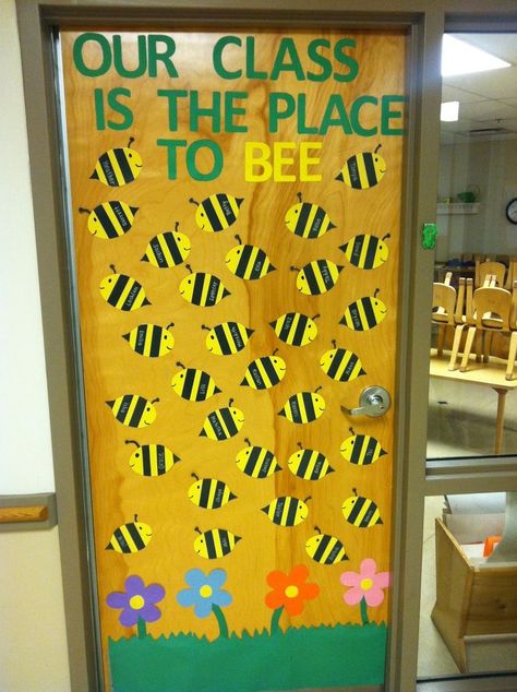 Spring Door Decorations, Bee Bulletin Boards, Spring Classroom Door, Preschool Door, Kindergarten Bulletin Boards, Bulletin Boards Theme, Spring Door Decoration, Bee Themed Classroom, Bee Classroom