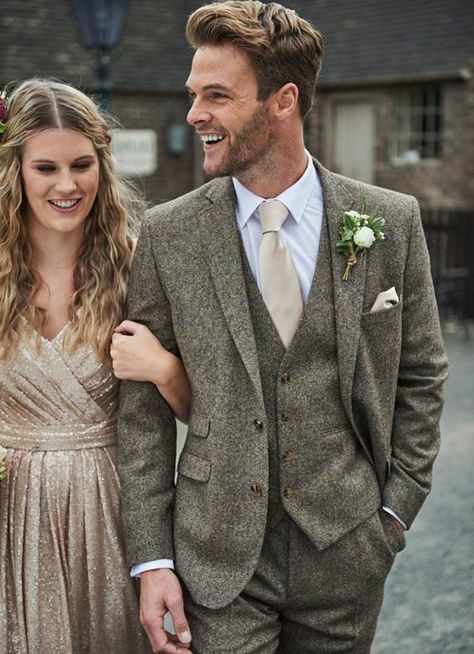 Fall Wedding Suits For Men, Mens Tweed Suit, Brown Tweed Suit, Tweed Wedding, Groom And Groomsmen Suits, Tweed Wedding Suits, Mens Wedding Attire, Groom Wedding Attire, Tweed Waistcoat